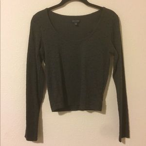 Cropped long sleeve shirt